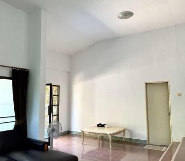 Thong Chai House | 2-bed house near beach w/aircon
