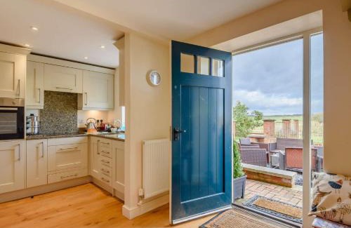 Kneesall House | 2 Bed in Caunton 91051