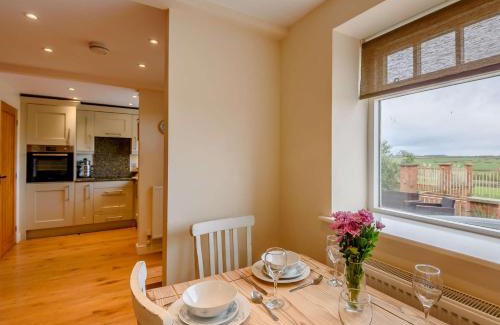 Kneesall House | 2 Bed in Caunton 91051