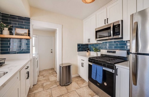 Golden Hill Apartment | 2 bed in Golden Hill! Minutes from Balboa Park, San Diego Zoo, & Downtown
