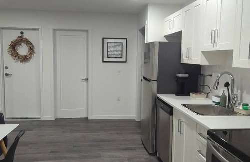 East Clayton North House | 2 bed Modern Suite near Langley Events Centre