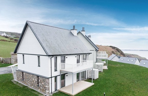 Rhyd-y-clafdy Apartment | 2 Bed Penthouse Apartment - 6 (Plas)