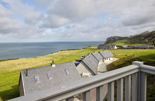Pistyll House | 2 Bed Penthouse Apartment - 14