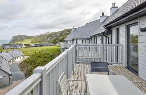 Pistyll House | 2 Bed Penthouse Apartment - 14