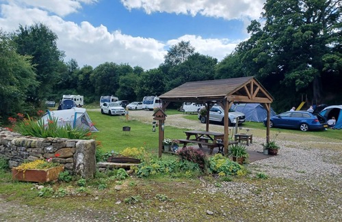 Omagh Cabin | 2 Bed Pod Cabin-Sleeps 2-Pets-Garden-Mtn View