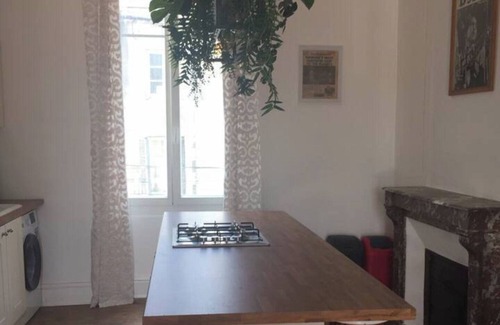 Montmorillon Apartment | 2 Bed-Roof Terrace-Town Centre-Pets