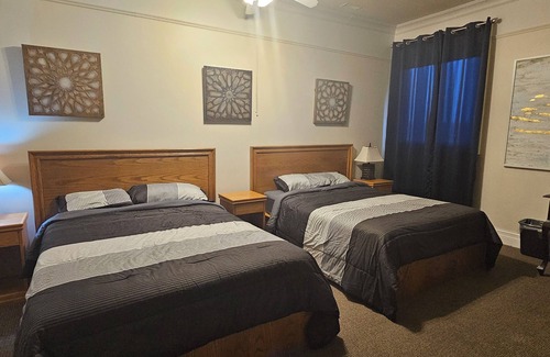 Camlachie Bed & Breakfast | 2 Bed Suite @ Sawmill Creek Resort