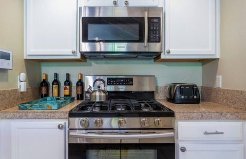 Rancho Mirage Condo | 2 Bed Tennis Villa Condo at Mission Hills Golf & Country Club and Outdoor Movies