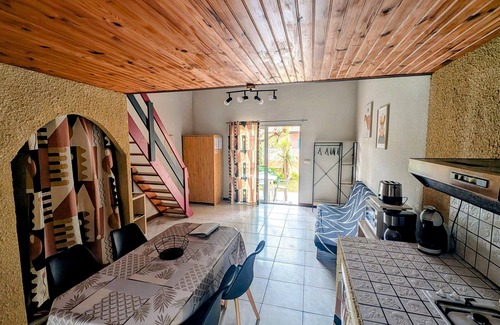 Roquefort-des-Corbieres Cottage | 2-Bedroom Gite, Air Conditioning, Pool, Near Sigean