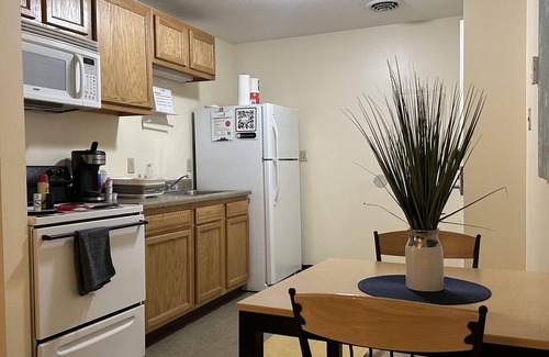 Downtown Pittsburgh Apartment | 2 Bedroom 2 Bath Downtown Sleeps Six Walkable
