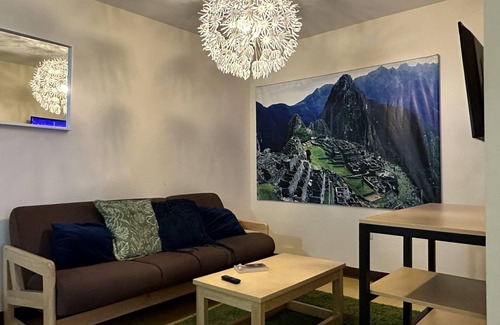 Downtown Pittsburgh Apartment | 2 Bedroom 2 Bath Downtown Sleeps Six Walkable
