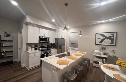 Villa Park Condo | 2-bedroom 2-bath Luxury condo, 2 Tram stops from Empower field, 3 to Downtown!