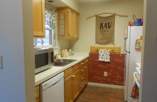 Supply House | 2 bedroom 2 bath newly renovated beautiful private home 3 miles from ocean.
