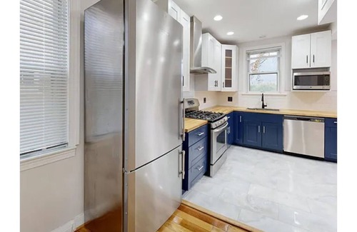 Brightwood Park House | 2 bedroom 2 bath Townhouse