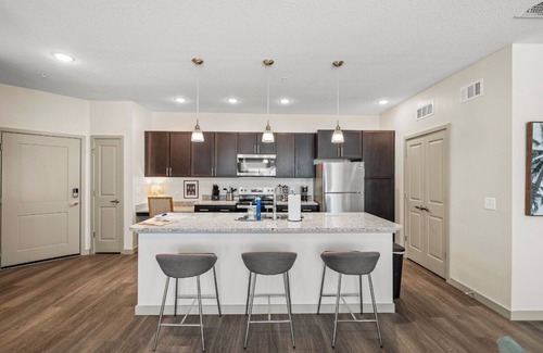 Winter Haven Apartment | 2-bedroom, 2-bath unit offers a family-friendly retreat just mins from LEGOLAND.