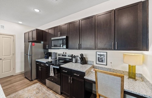 Winter Haven Apartment | 2-bedroom, 2-bath unit offers a family-friendly retreat just mins from LEGOLAND.
