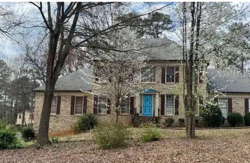Lawrenceville Apartment | 2 bedroom/2 bathroom Basement Apartment