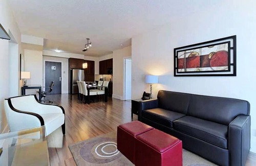 Sherwood Park Apartment | 2 Bedroom/2 Bathroom on Roehampon Avenue