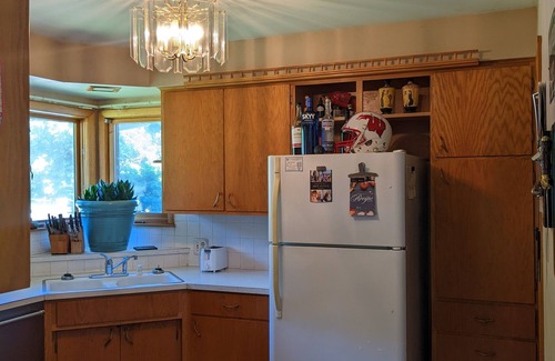 Oshkosh House | 2 Bedroom 4 person Available For NFL Draft, Green Bay WI