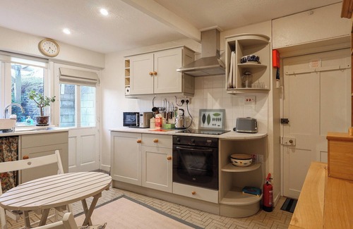Lechlade Cottage | 2 bedroom accommodation in Lechlade-on-Thames