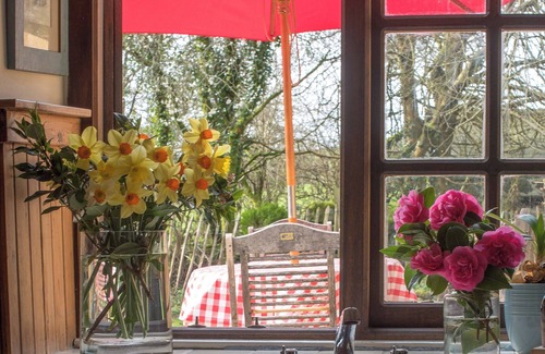 Garndolbenmaen Cottage | 2 bedroom accommodation in Garndolbenmaen, near Porthmadog