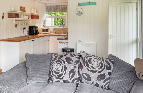 Haverfordwest Cottage | 2 bedroom accommodation in Roch, near Haverfordwest