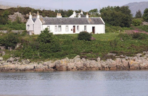 Kyleakin Cottage | 2 bedroom accommodation in Eilean Ban, Kyleakin, Isle of Skye