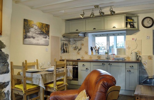 Cwmtirmynach Cottage | 2 bedroom accommodation in Ysbyty Ifan, near Betws-y-Coed