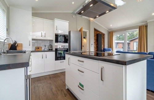 Pentney Ski Chalet | 2 bedroom accommodation in Pentney, King&rsquo;s Lynn