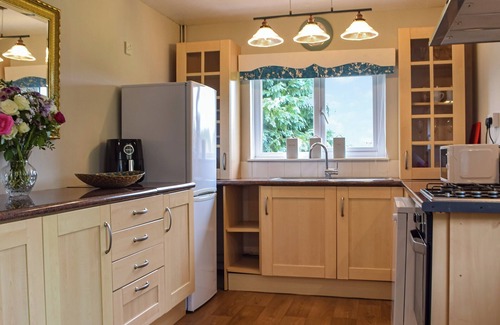 Llanybydder Cottage | 2 bedroom accommodation in Pencarreg, near Llanybydder