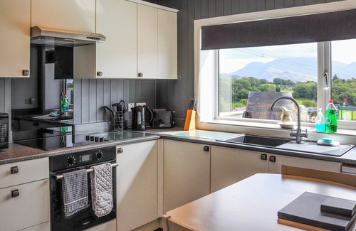 Penisarwaun Cottage | 2 bedroom accommodation in Penisarwaun, near Caernarfon
