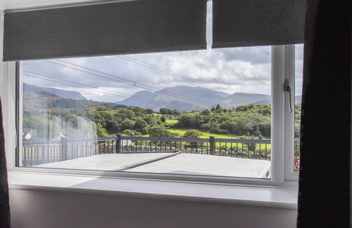 Penisarwaun Cottage | 2 bedroom accommodation in Penisarwaun, near Caernarfon