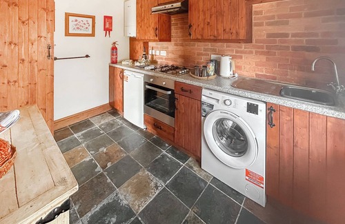Evershot Cottage | 2 bedroom accommodation in Evershot, near Dorchester