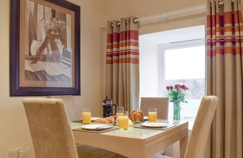 Dunfermline Cottage | 2 bedroom accommodation in Saline, near Dunfermline