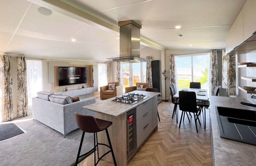 Castle Douglas Cabin | 2 bedroom accommodation in Sandgreen