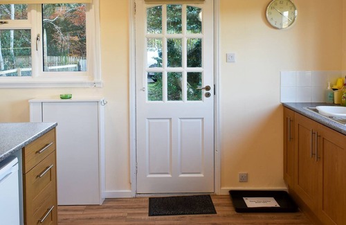 Scaniport Cottage | 2 bedroom accommodation in Kirkhill, near Beauly