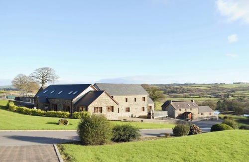 Felinfach Cottage | 2 bedroom accommodation in Mydroilyn, near Aberaeron