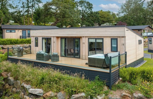 Narberth Ski Chalet | 2 bedroom accommodation in Narberth