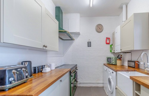 Angle Cottage | 2 bedroom accommodation in Angle, near Pembroke