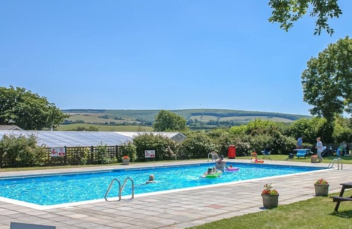Ningwood House | 2 bedroom accommodation in Newbridge, Nr Yarmouth