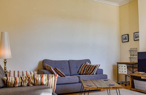 Adamsdown Cottage | 2 bedroom accommodation in Cardiff