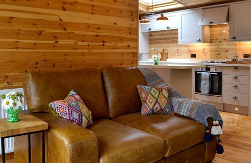 Evesham Cottage | 2 bedroom accommodation in Evesham, near Broadway