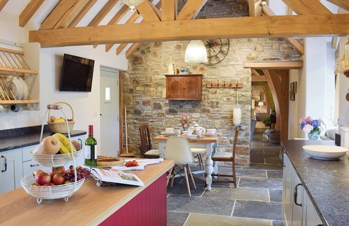 Llanfihangel-Ystrad Cottage | 2 bedroom accommodation in Dihewyd, near Aberaeron