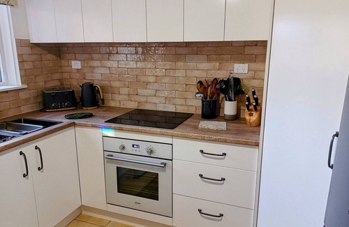 Kiama Apartment | 2 Bedroom Accommodation with lovely garden area. Pet friendly