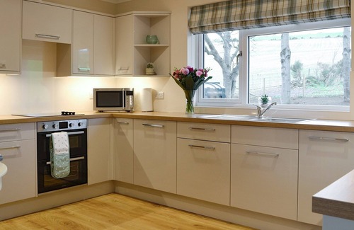 Alford Cottage | 2 bedroom accommodation in Glenkindie, near Alford