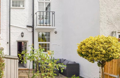 Elloughton Cottage | 2 bedroom accommodation in Elloughton, near Beverley