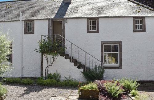 Forfar Cottage | 2 bedroom accommodation in Pitscandly, near Forfar