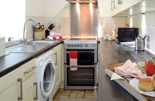 Helston Cottage | 2 bedroom accommodation in Ruan Minor, near Helston