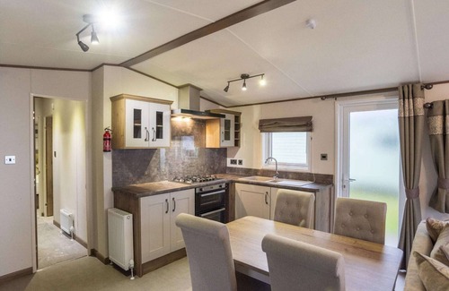 Llansantffraed Ski Chalet | 2 bedroom accommodation in Llanon
