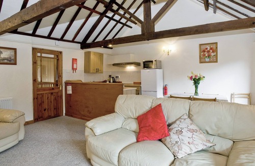 Smallburgh Cottage | 2 bedroom accommodation in Wayford Bridge, near Stalham